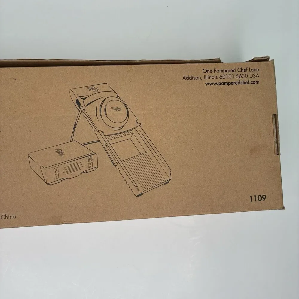 Pampered Chef Ultimate Mandoline Slicer Complete With All 4 Blades #1109 EUC